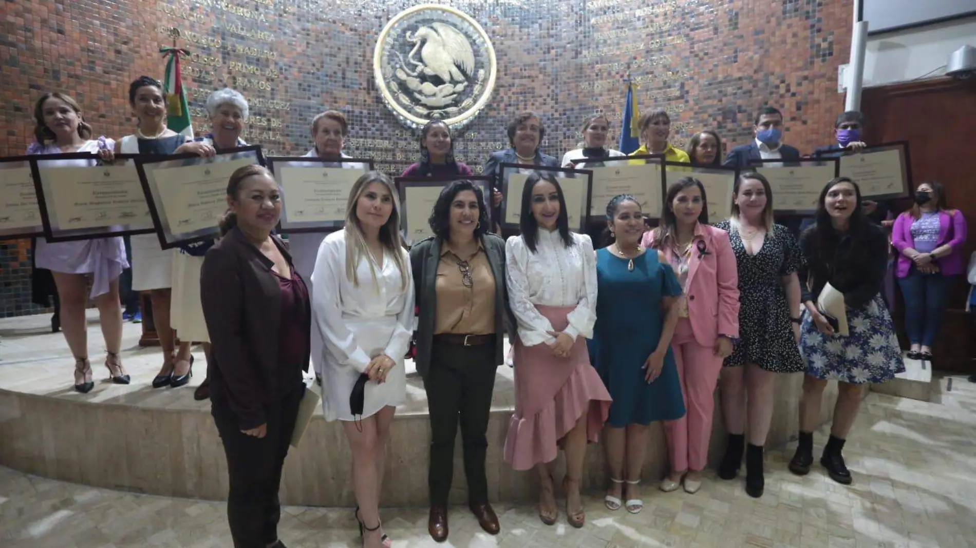 Reconocimiento mujeres destacadas